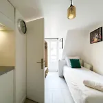 144 - Urban Charming Studio In Paris