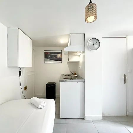 144 - Urban Charming In Apartment *