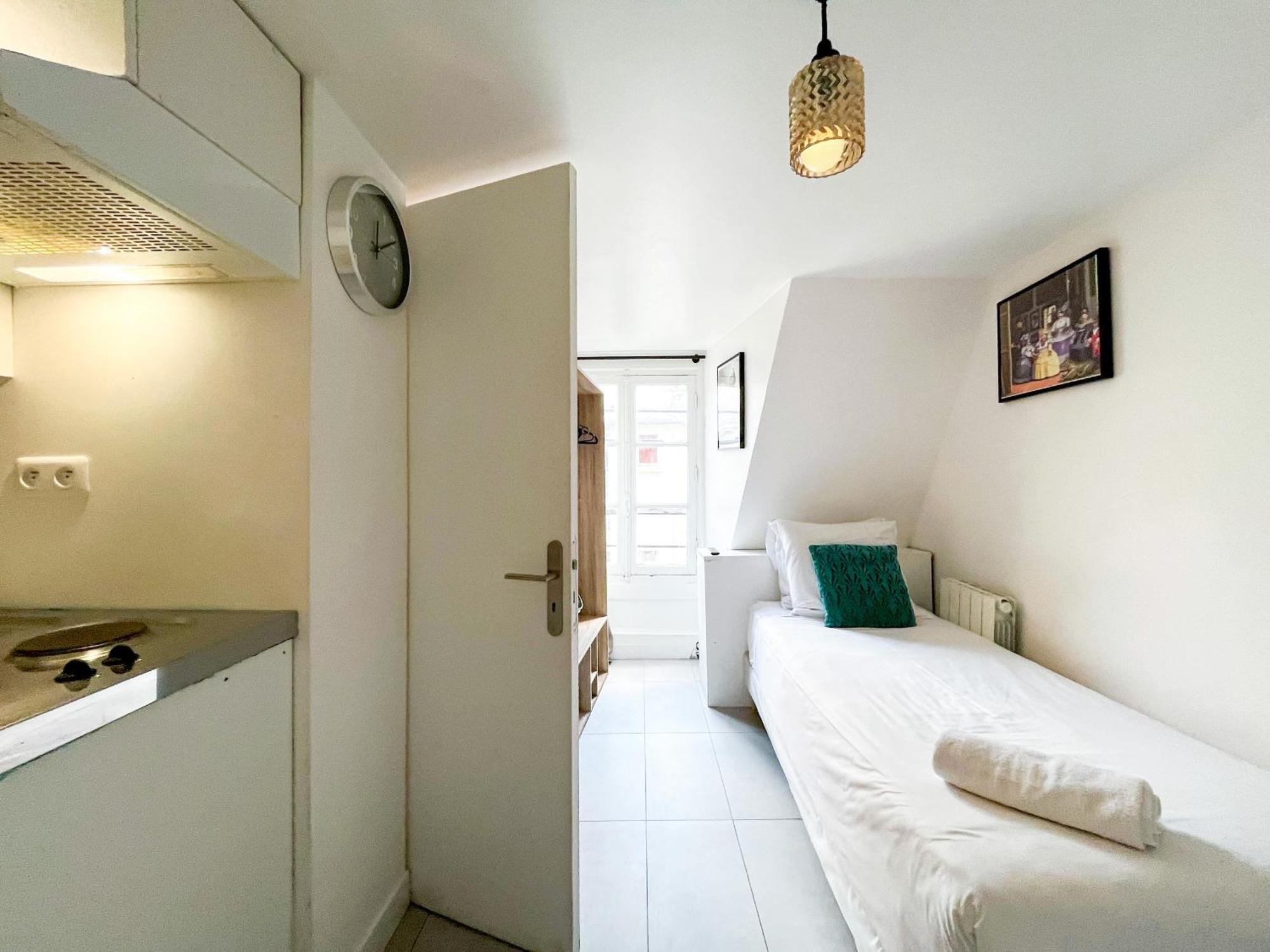 144 - Urban Charming In