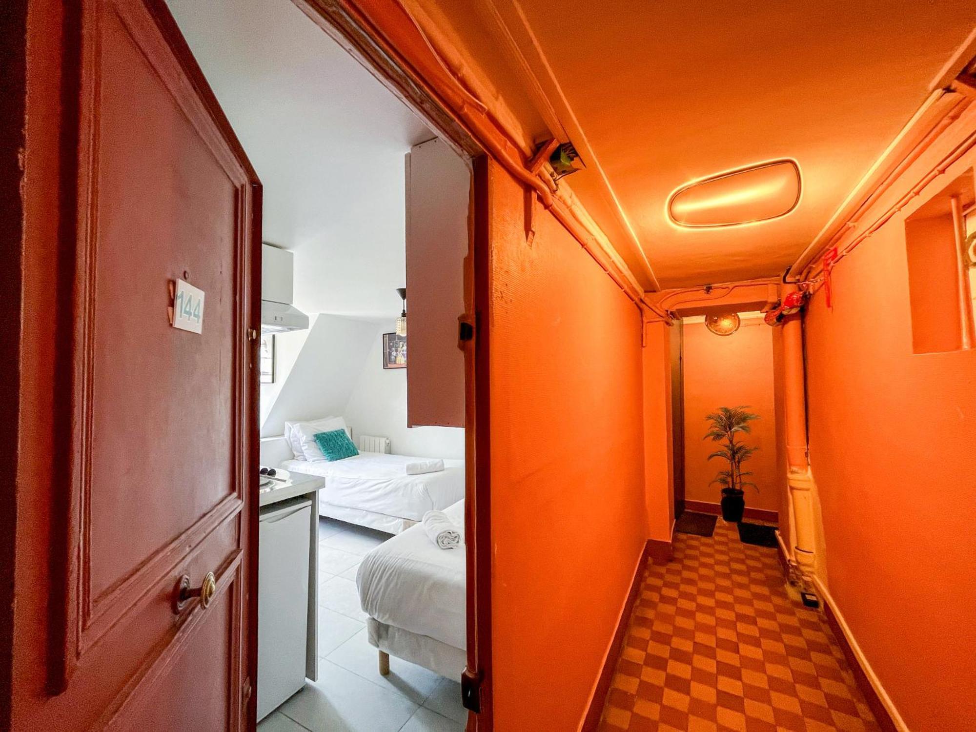144 - Urban Charming In Apartment *